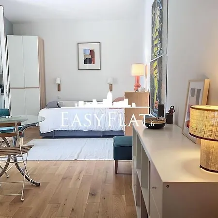 Apartment Ideally Located, Close To Invalides